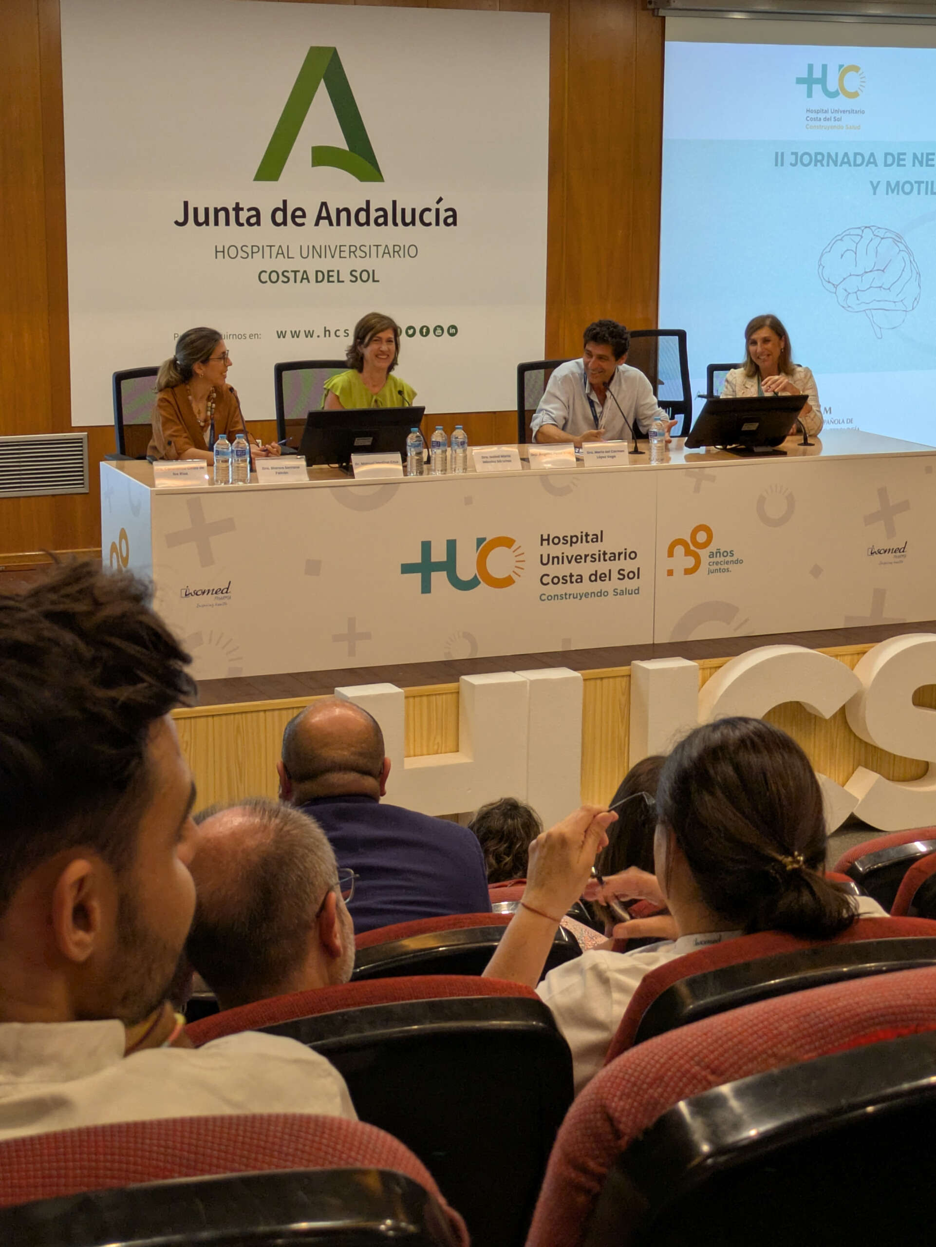 mesa redonda recortada